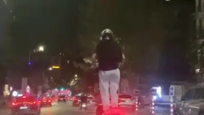 Bağdat Caddesi'nde seyir halinde tehlikeli hareketler