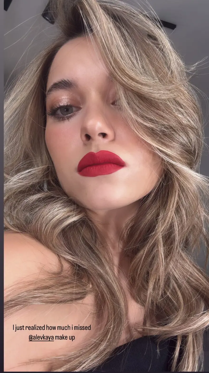 Burak Özçivit'ten yeni imaj: Tatil başlar  (Ünlülerin değişimi) 22