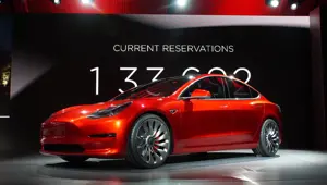 Tesla Model 3 görücüye çıktı Tesla Model 3 görücüye çıktı