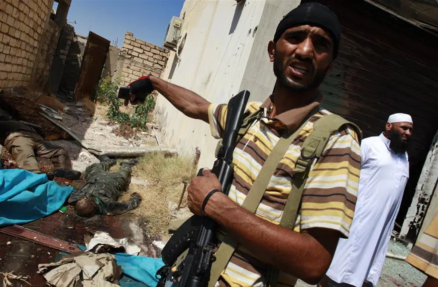Kaddafi'nin kalesi düştü 79 Kaddafi'nin kalesi düştü 79