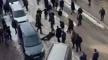 Cadde ortasında meydan savaşı gibi kavga