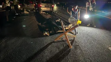 Kaza yapanların yardımına gidenlerin arasına başka bir araç daldı: 3 ölü, 7 yaralı