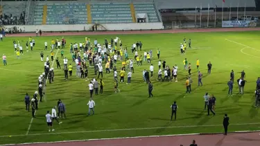 Tarsus İdmanyurdu-Şanlıurfaspor maçında kavga