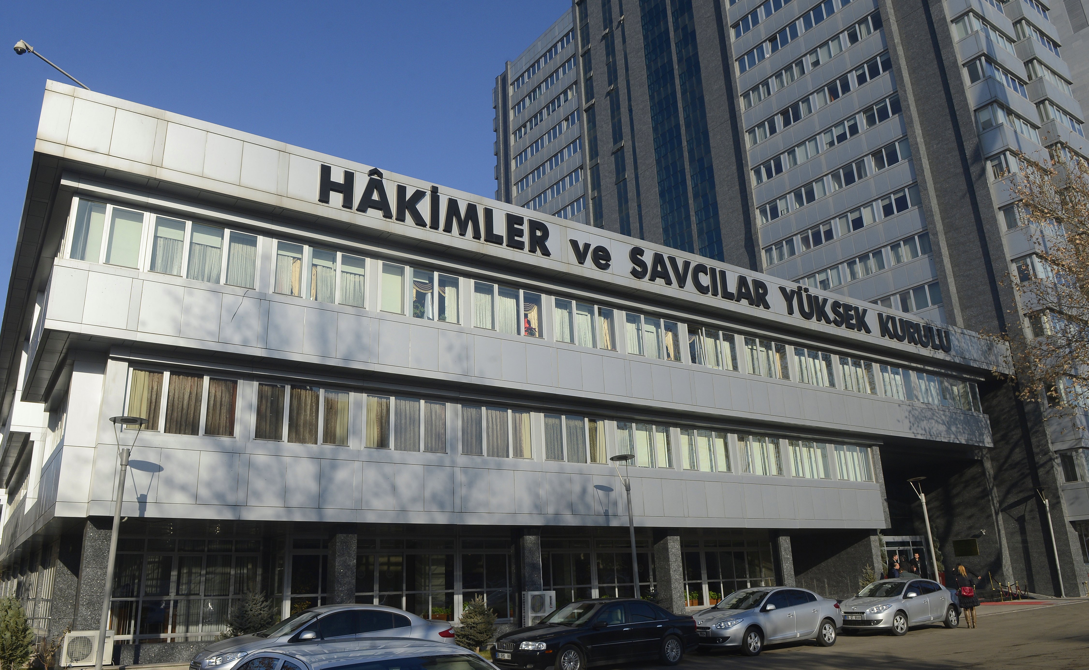 Eski HSYK üyesi Ahmet Kaya'ya "FETÖ üyeliği"nden 12 yıl hapis