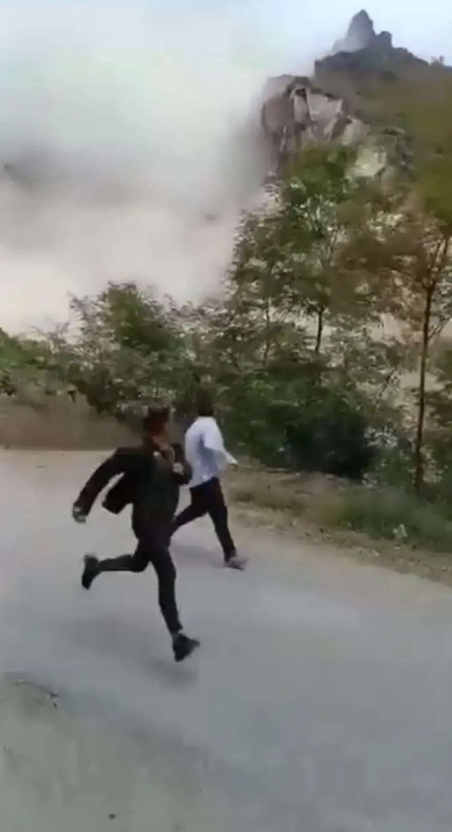 Trabzon'da taş ocağında heyelan 2