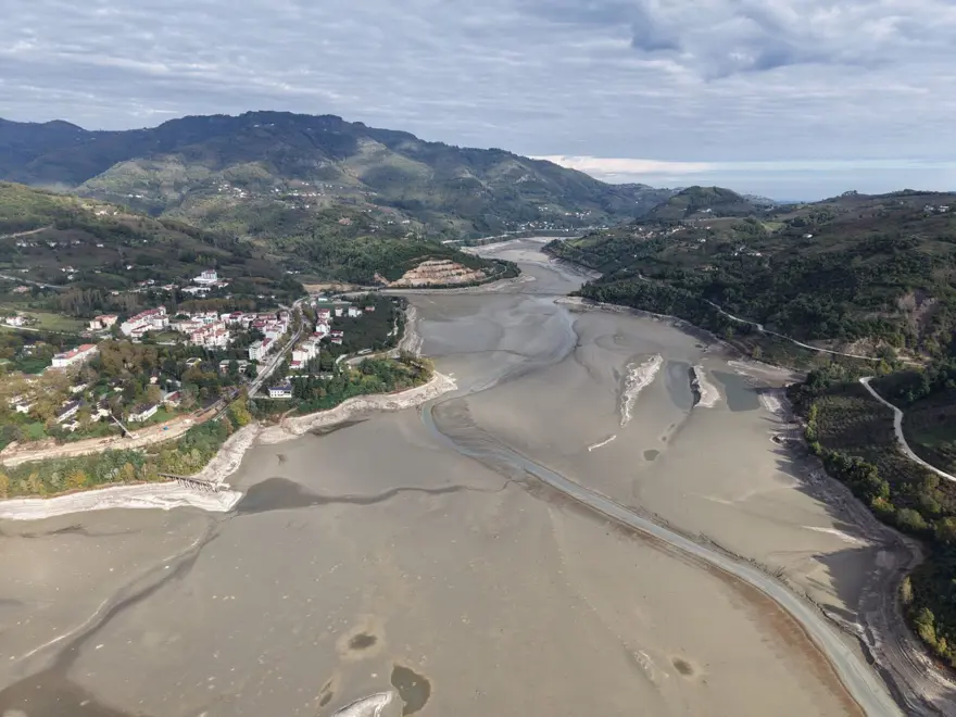 "VERİMLİ TOPRAK BEKLENTİSİ BOŞA ÇIKTI" 2 "VERİMLİ TOPRAK BEKLENTİSİ BOŞA ÇIKTI" 2