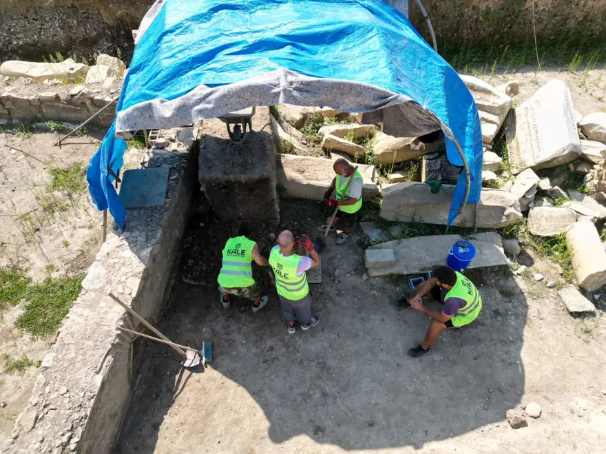 Bartın’dakikazılarda Büyük İskender heykelinin başı bulundu 5 Bartın’dakikazılarda Büyük İskender heykelinin başı bulundu 5