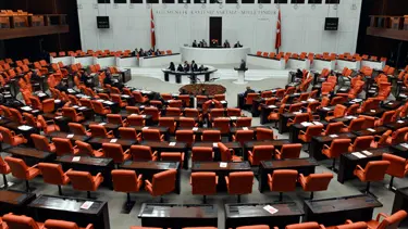 Meclis cep telefonuna sığdırıldı