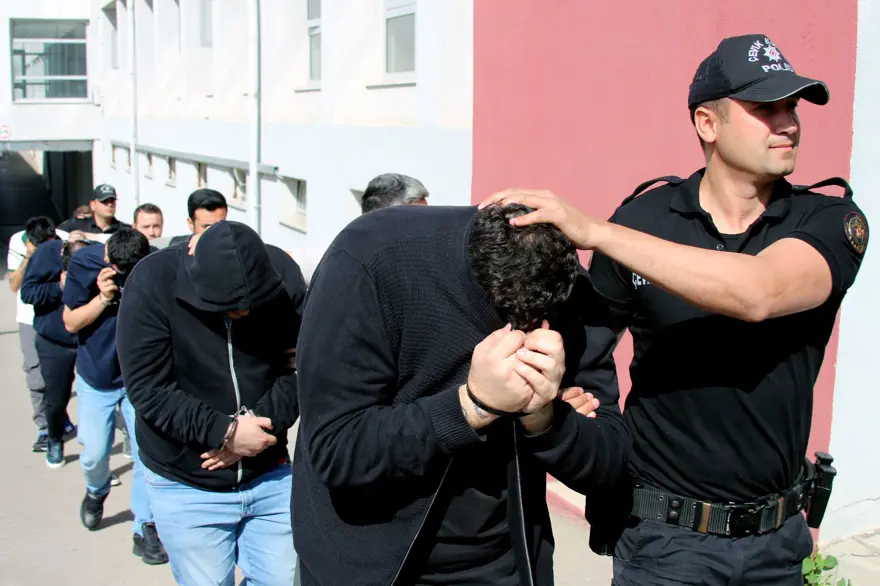 Villalar, cipler, altınlar... Adana'daki çetenin 600 milyon lirasına el konuldu 2