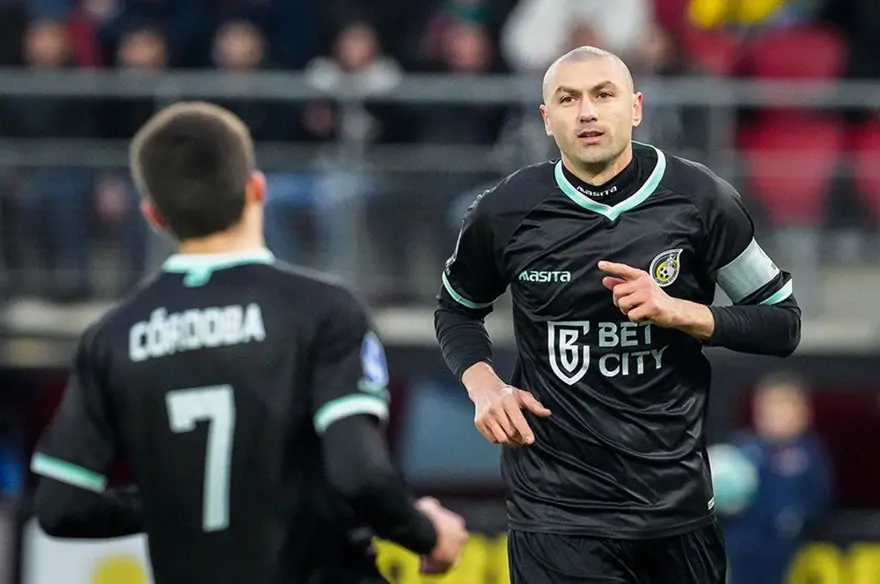 Selçuk İnan'ın birlikte oynadığı favori 11'i 8