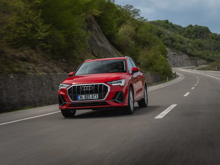 OTOMOBİL TESTİ: Tüm ayrıntılarıyla yenilenen Audi Q3 13