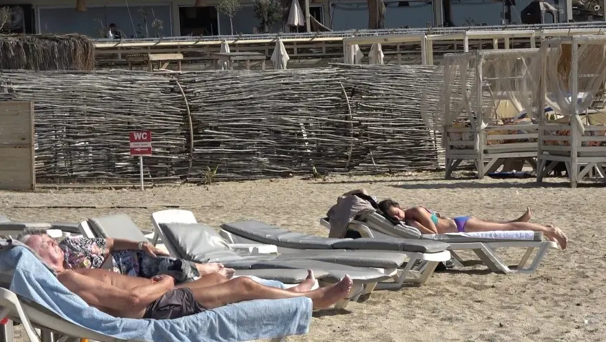 Şubat ayında denizin keyfini çıkardılar: Hava sıcaklığı 17 derece 