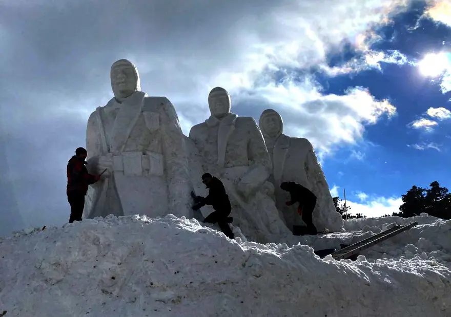Sarıkamış şehitlerini anmak için heykeller yapılıyor 6