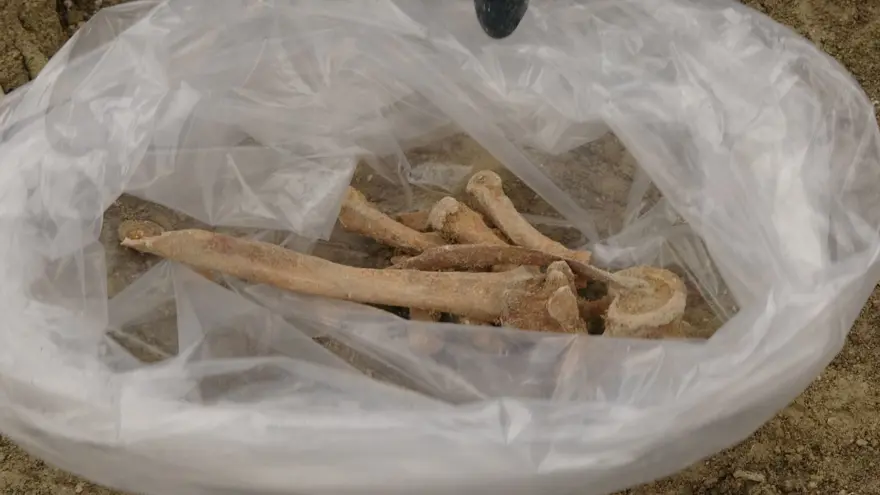 Peyzaj düzenlemesi yaparken insan kemikleri buldular! Öğretmenevinin bahçesinden çıktı 4
