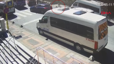 Kağıthane'de minibüs yayaların arasına daldı: 1 ölü, 4 yaralı