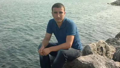 Beton pompasının haznesine sıkıştı, hayatını kaybetti