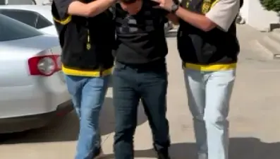 Adana'da çifte hırsızlık: Önce motosiklet sonra içki çaldı