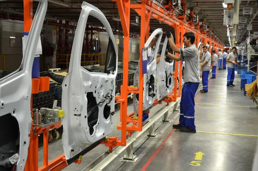 FORD OTOSAN: İŞ PLANLARI KARARLILIKLA SÜRÜYOR 8 FORD OTOSAN: İŞ PLANLARI KARARLILIKLA SÜRÜYOR 8