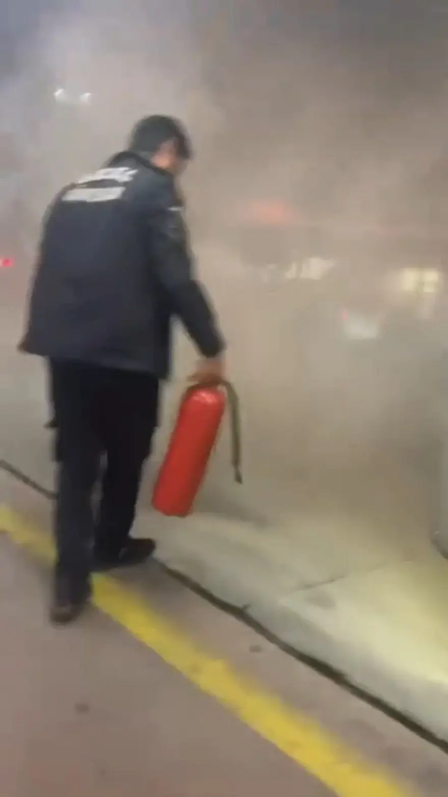 Avcılar'da 12 saat arayla iki metrobüs yangını 7