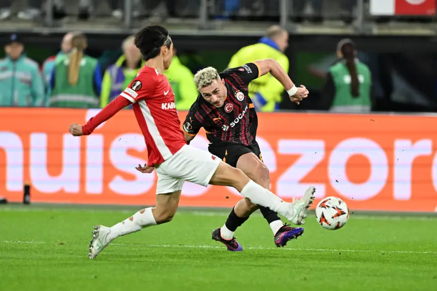 Beşiktaş ve Galatasaray maçlarından galibiyet çıkmadı 25