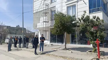 İskeleden düşen işçiler ağır yaralandı