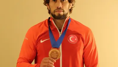 Milli güreşçi Selçuk Can dünya üçüncüsü oldu