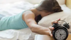 Sabahları alarmı ertelemek sağlığı nasıl etkiliyor?