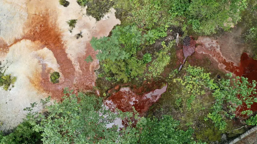 1800 rakımda, doğa tutkunlarının rotası: Kızıl renkteki suyu ilgi görüyor 1