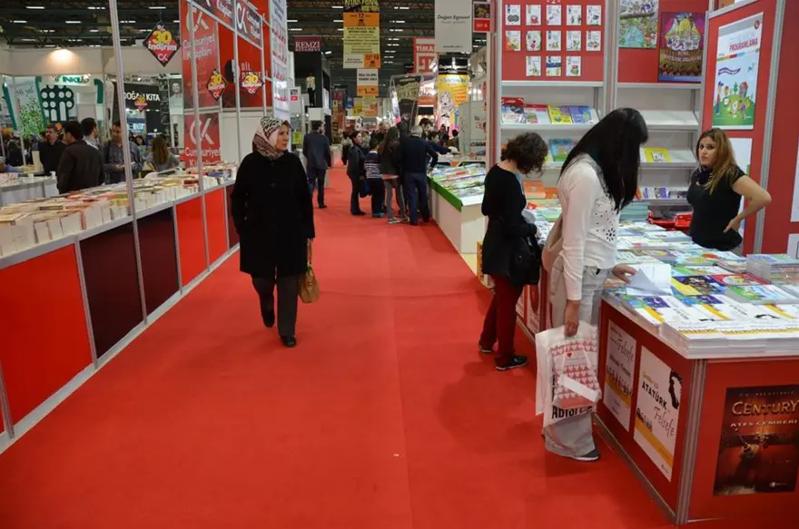 Kitap tutkunları TÜYAP'da buluştu 3