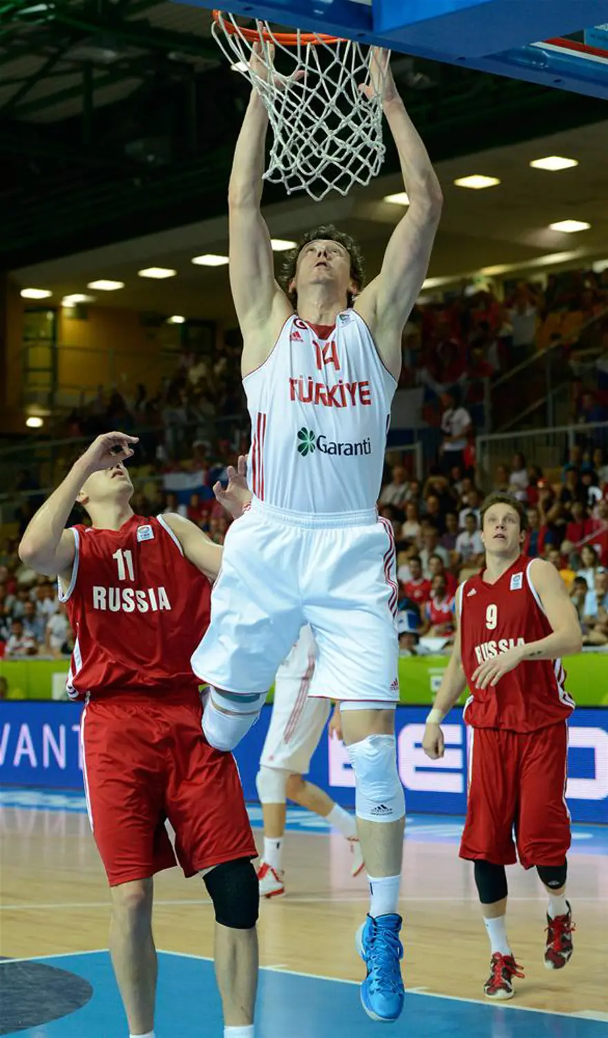 Devler mağlubiyetle kapadı 10