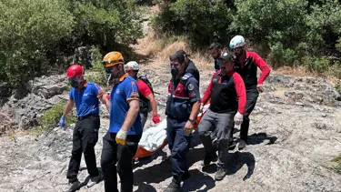 Kayalıkların arasında sır ölüm