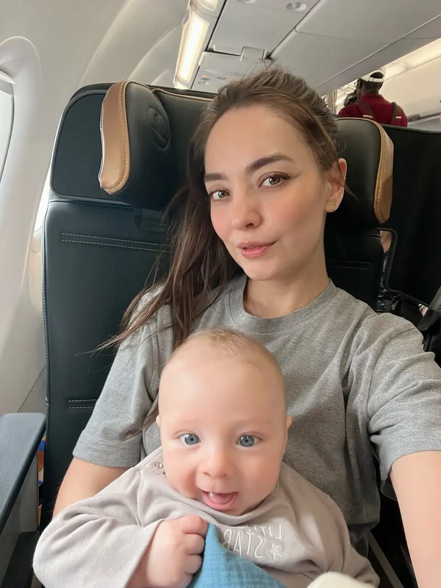 Zeynep Tuğçe Bayat'tan oğlu Atlas ile yeni kareler: Benziyor muyuz? 6 Zeynep Tuğçe Bayat'tan oğlu Atlas ile yeni kareler: Benziyor muyuz? 6