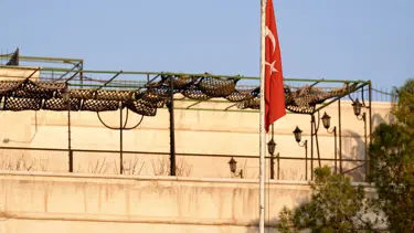 Emevi Camisi'nin halıları Türkiye'den gidecek. Yüzde yüz yün olacak.
