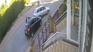 Kırşehir'de yol verme kavgası: Otomobilin önünü kesip sürücüyü dövdü