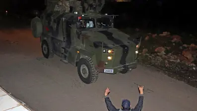 Suriye sınırına komando sevkiyatı