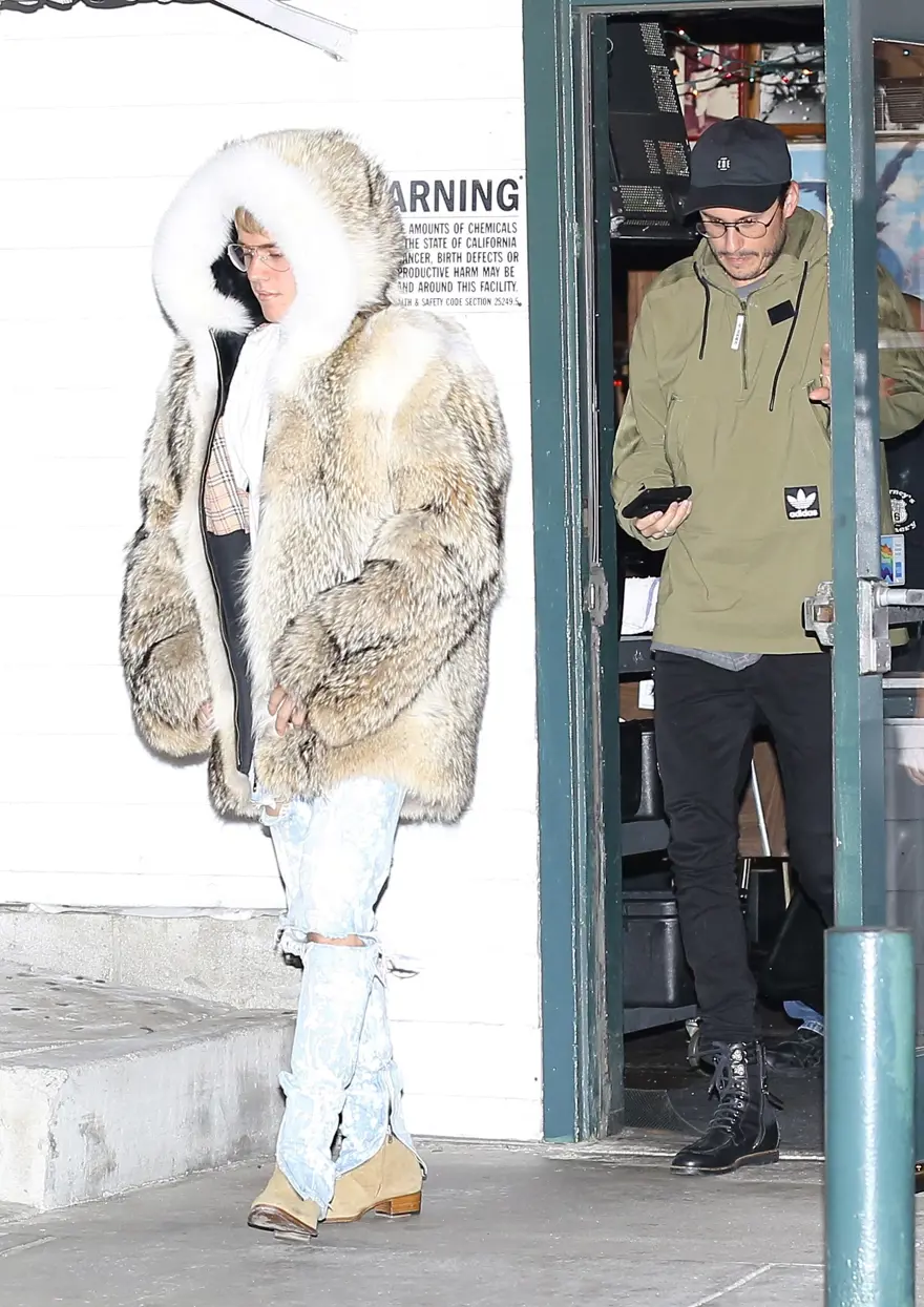 Kürk paltolu Justin Bieber’a hayvan hakları savucularından tepki 