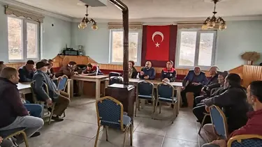 Kars’ta çiftçilere şarbon eğitimi verildi