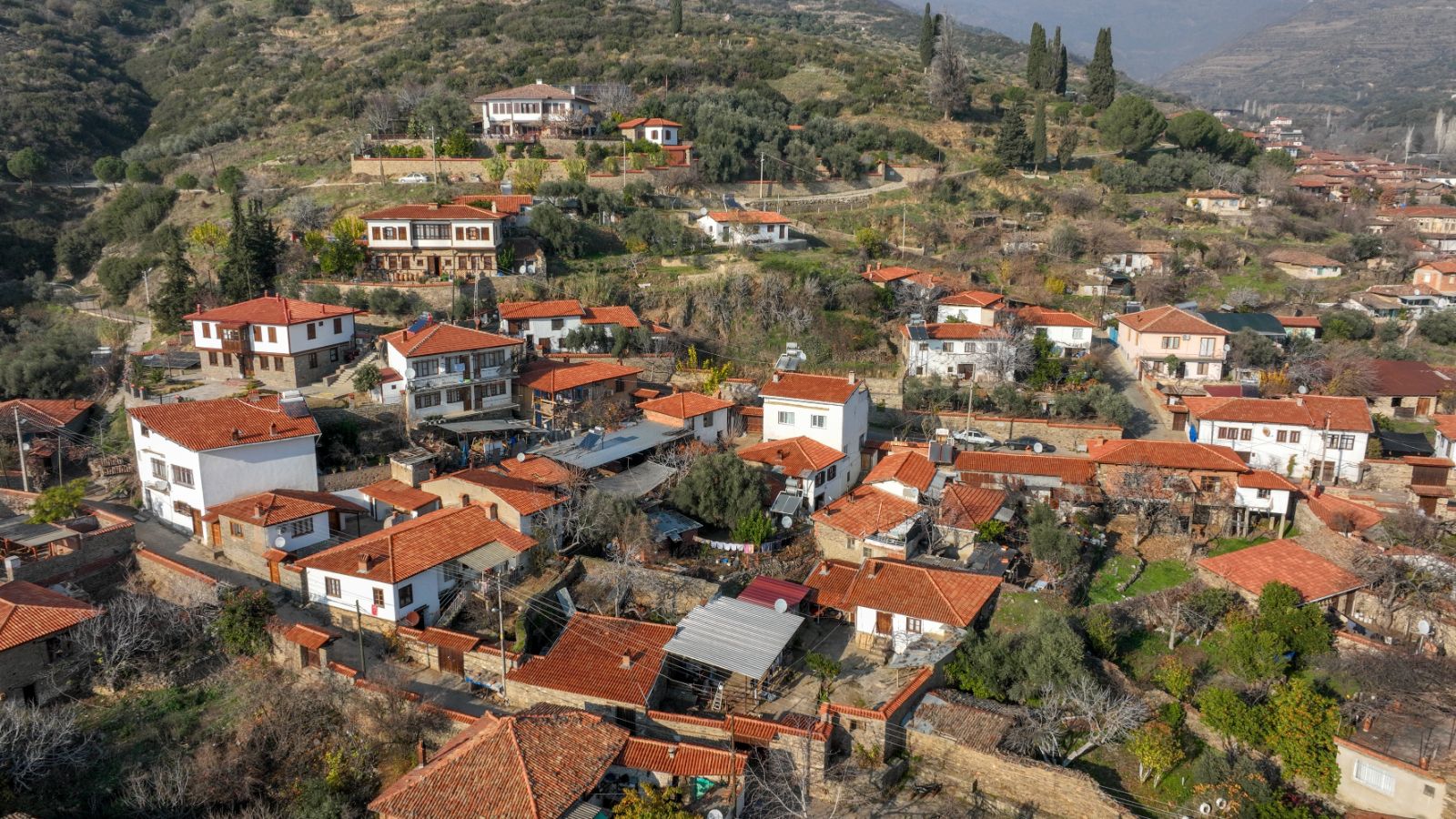 'Dünyanın en iyi köyleri'nden Birgi mimari dokusunu 7 asırdır koruyor