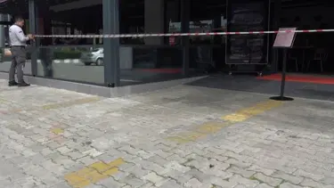 İşten çıkarıldı, eski müdürünü bıçakladı