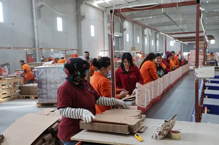 Eşinin 1 adet bileziğini bozdurup fabrika sahibi oldu: Şimdi 750 personeli var 2