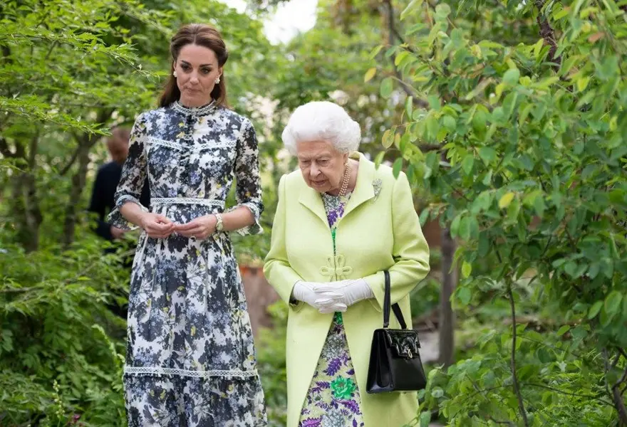 Kraliçe 2’nci Elizabeth'ten tamirciye çay ikramı 