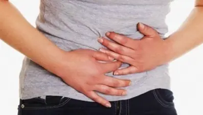 Karın ağrısı ve şişkinlik yumurtalık kanserinin sinyali olabilir!