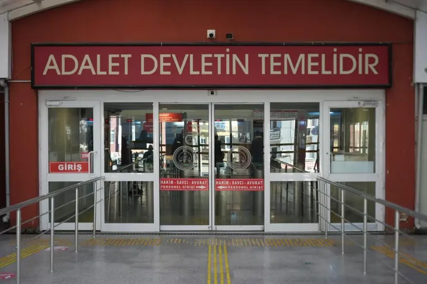 Popüleroyunda cinsel istismar tuzağı: 11 yaşındaki çocuğa cami tuvaletinde cinsel istismardabulundu 2 Popüleroyunda cinsel istismar tuzağı: 11 yaşındaki çocuğa cami tuvaletinde cinsel istismardabulundu 2