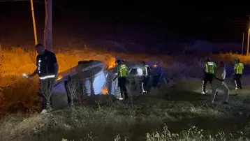 Çarpışıp kanala uçtular: 5 yaralı