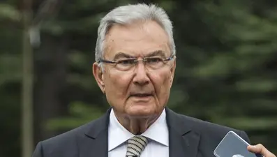 Kılıçdaroğlu'ndan Deniz Baykal'ın evine taziye ziyareti