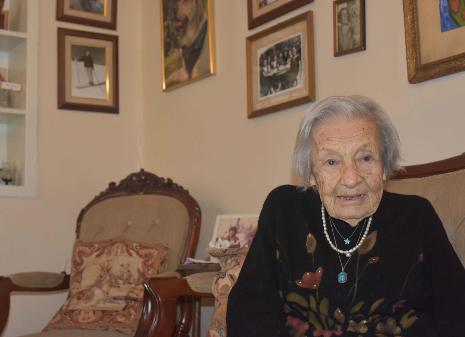 Türkiye'nin ilk kadın ortodontisti Ayşe Mayda hayatını kaybetti