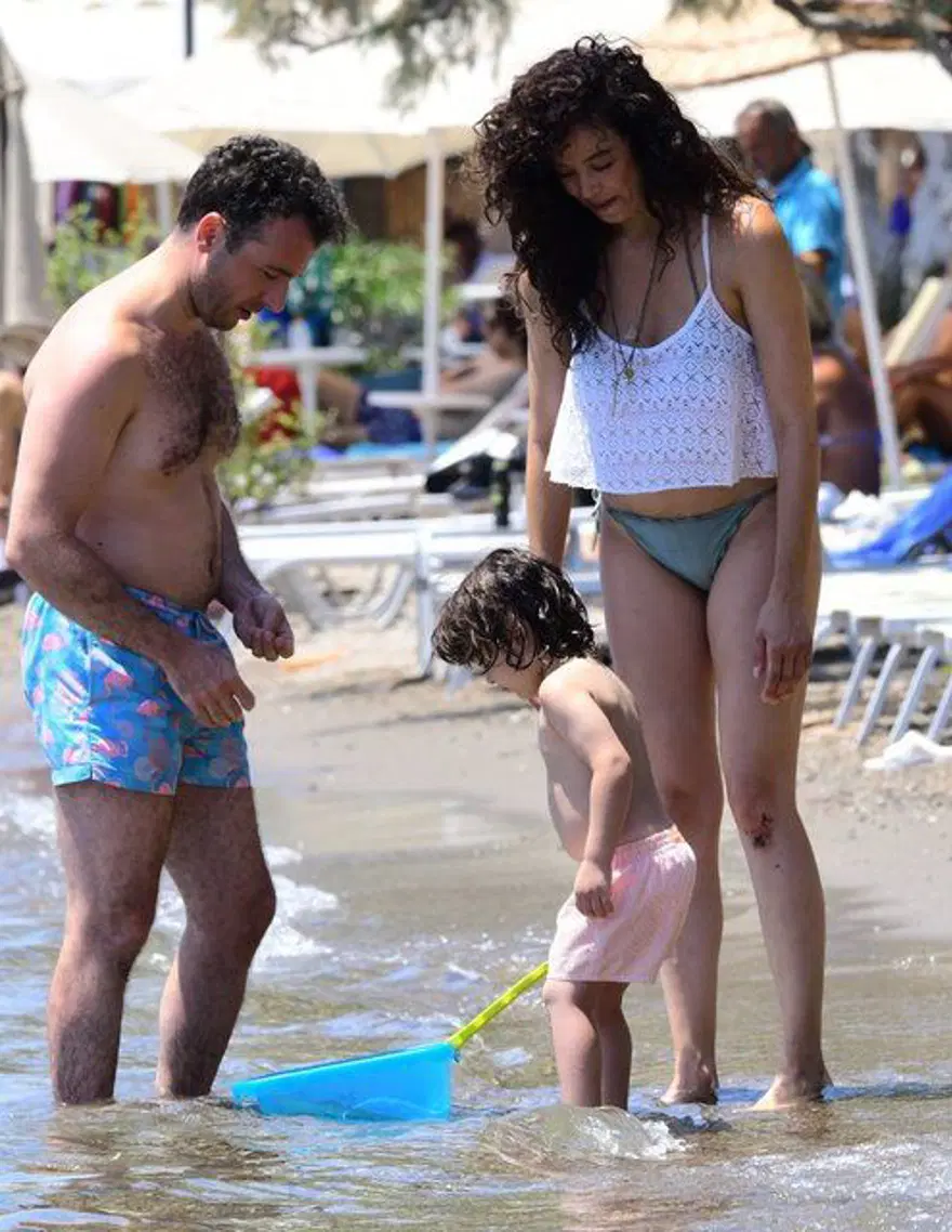 Azra Akın ile eşi Atakan Koru tatilde 3