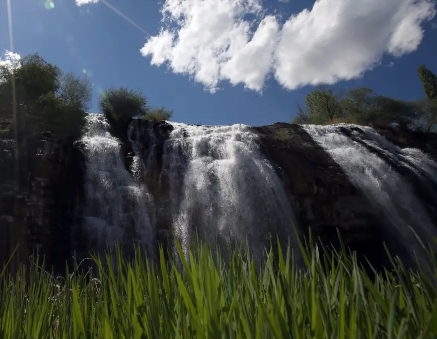 'Türkiye'nin 11. sakin kenti' Uzundere doğal güzellikleriyle salgından bunalanlara adeta nefes aldırıyor 14