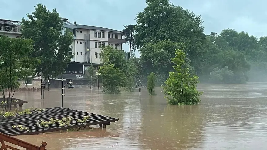 Batı Karadeniz'i yine sel vurdu 78
