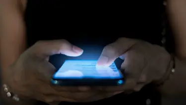 Rusya'dan tüm telefonlara ulusal mesajlaşma uygulaması şartı